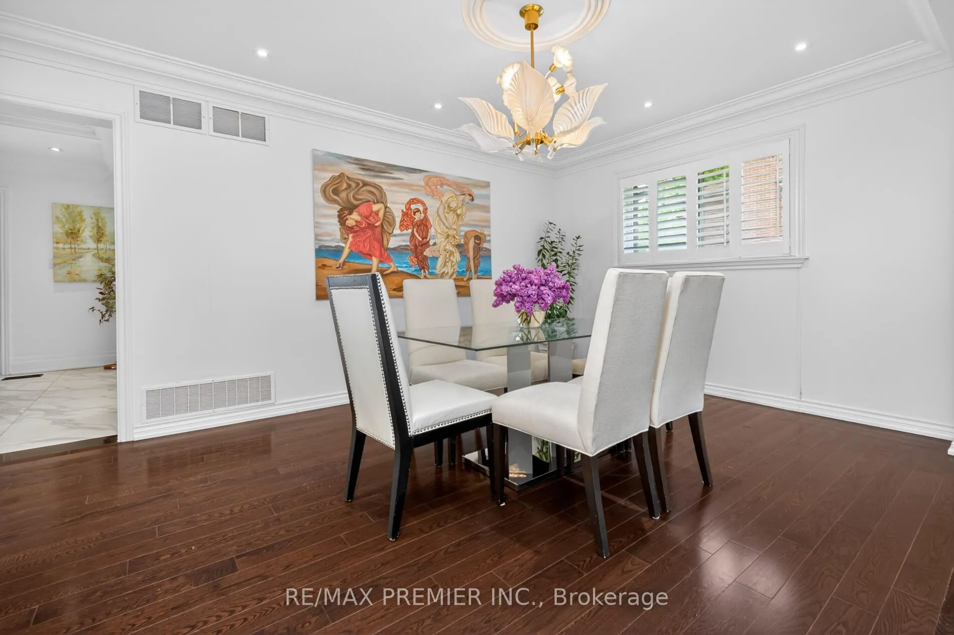 Photo 6 of 21 Forest Circle Court, Vaughan, East Woodbridge — HOMEH