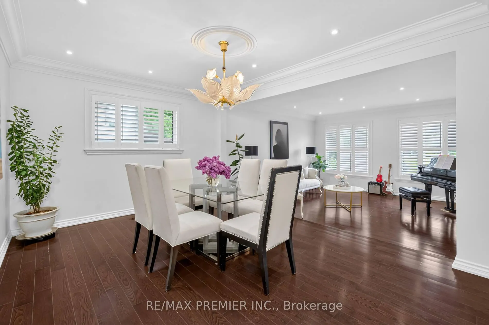 Photo 7 of 21 Forest Circle Court, Vaughan, East Woodbridge — HOMEH