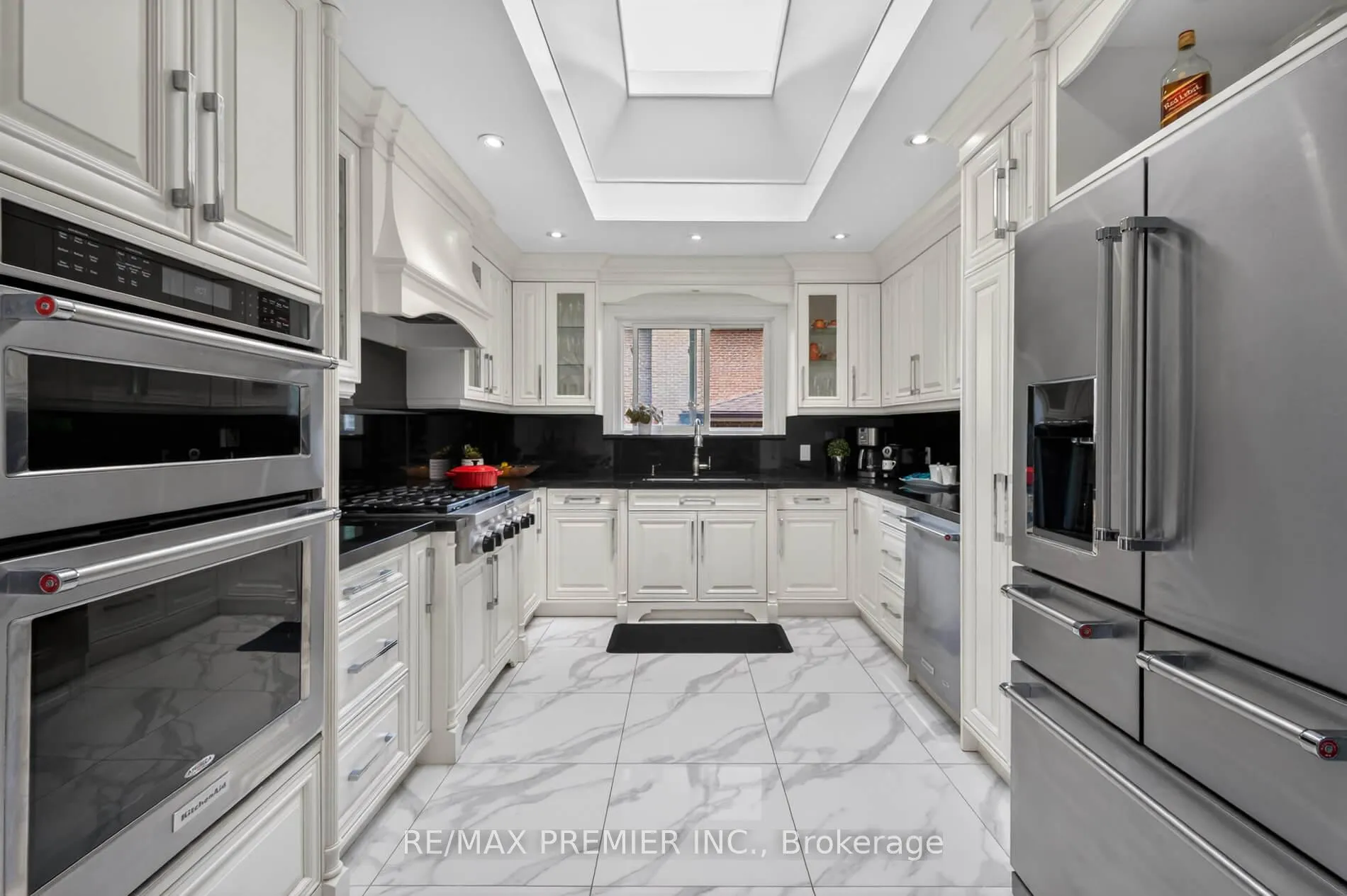 Photo 13 of 21 Forest Circle Court, Vaughan, East Woodbridge — HOMEH