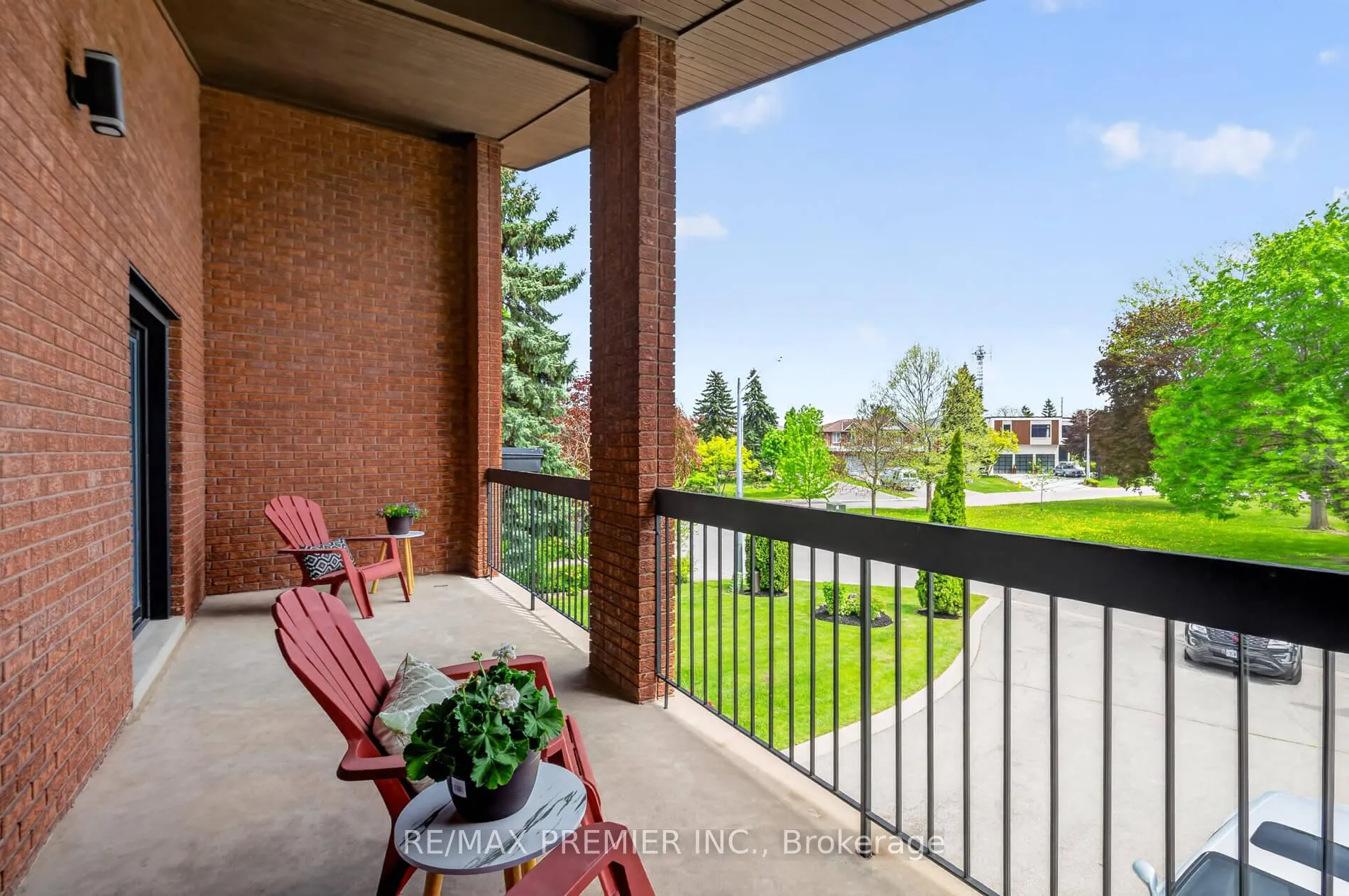 Photo 19 of 21 Forest Circle Court, Vaughan, East Woodbridge — HOMEH