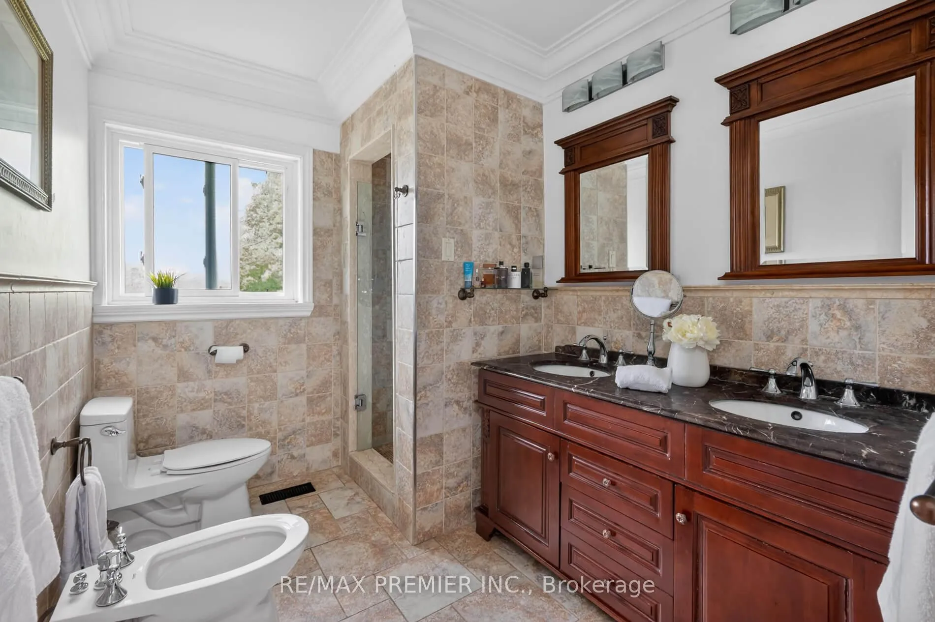 Photo 20 of 21 Forest Circle Court, Vaughan, East Woodbridge — HOMEH