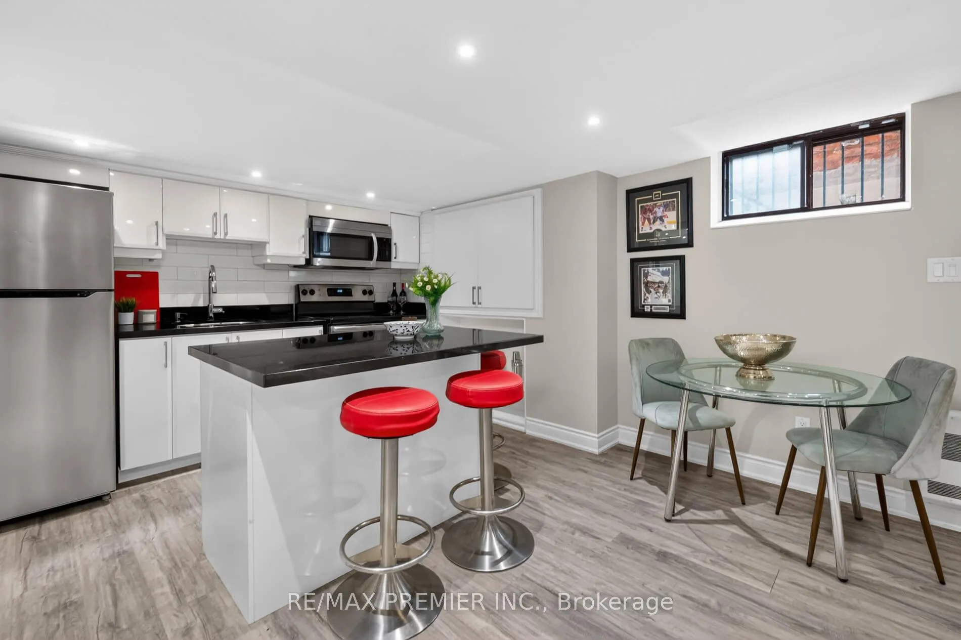 Photo 32 of 21 Forest Circle Court, Vaughan, East Woodbridge — HOMEH