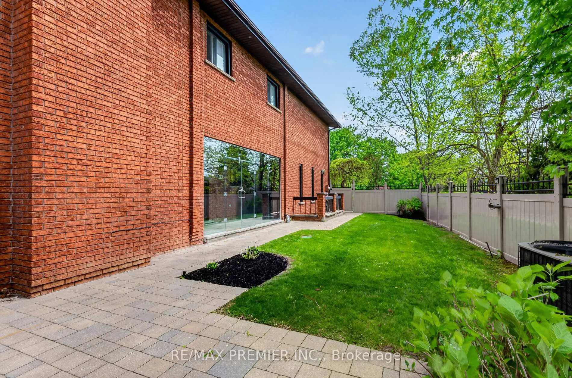 Photo 38 of 21 Forest Circle Court, Vaughan, East Woodbridge — HOMEH