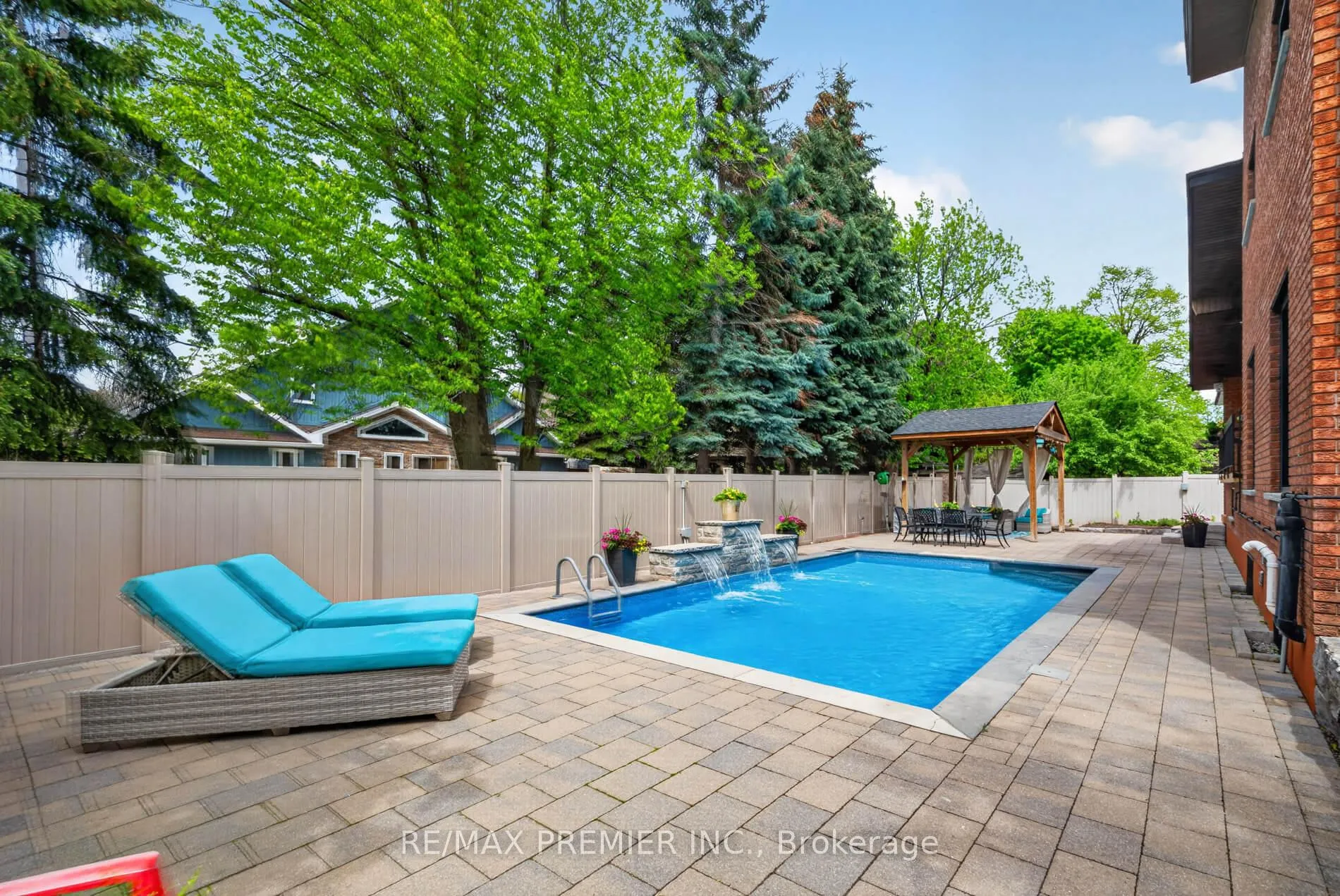 Photo 39 of 21 Forest Circle Court, Vaughan, East Woodbridge — HOMEH