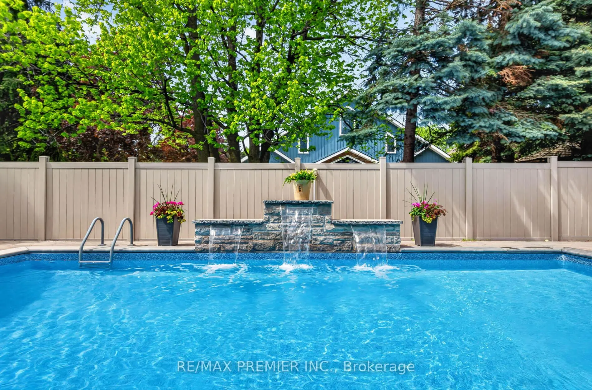 Photo 42 of 21 Forest Circle Court, Vaughan, East Woodbridge — HOMEH