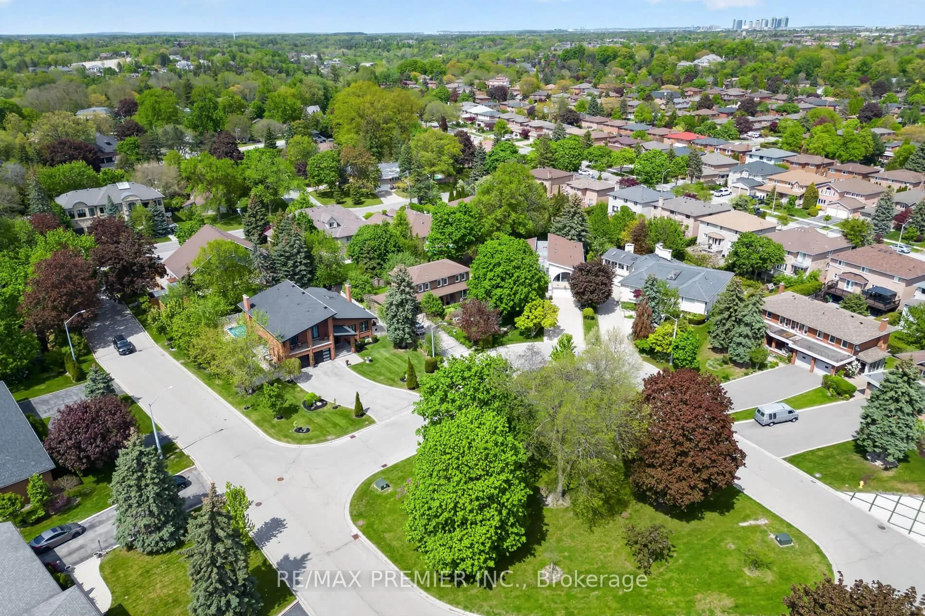 Photo 48 of 21 Forest Circle Court, Vaughan, East Woodbridge — HOMEH