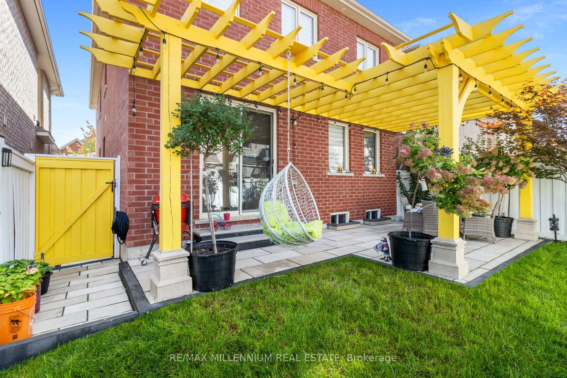 Photo 6 of 6 Trentonian Street, Brampton, Sandringham-Wellington North — HOMEH