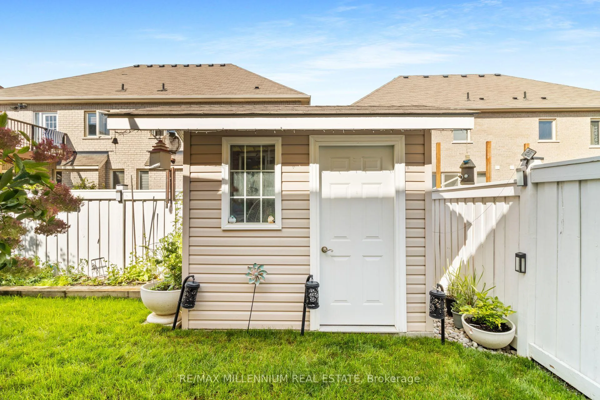 Photo 11 of 6 Trentonian Street, Brampton, Sandringham-Wellington North — HOMEH