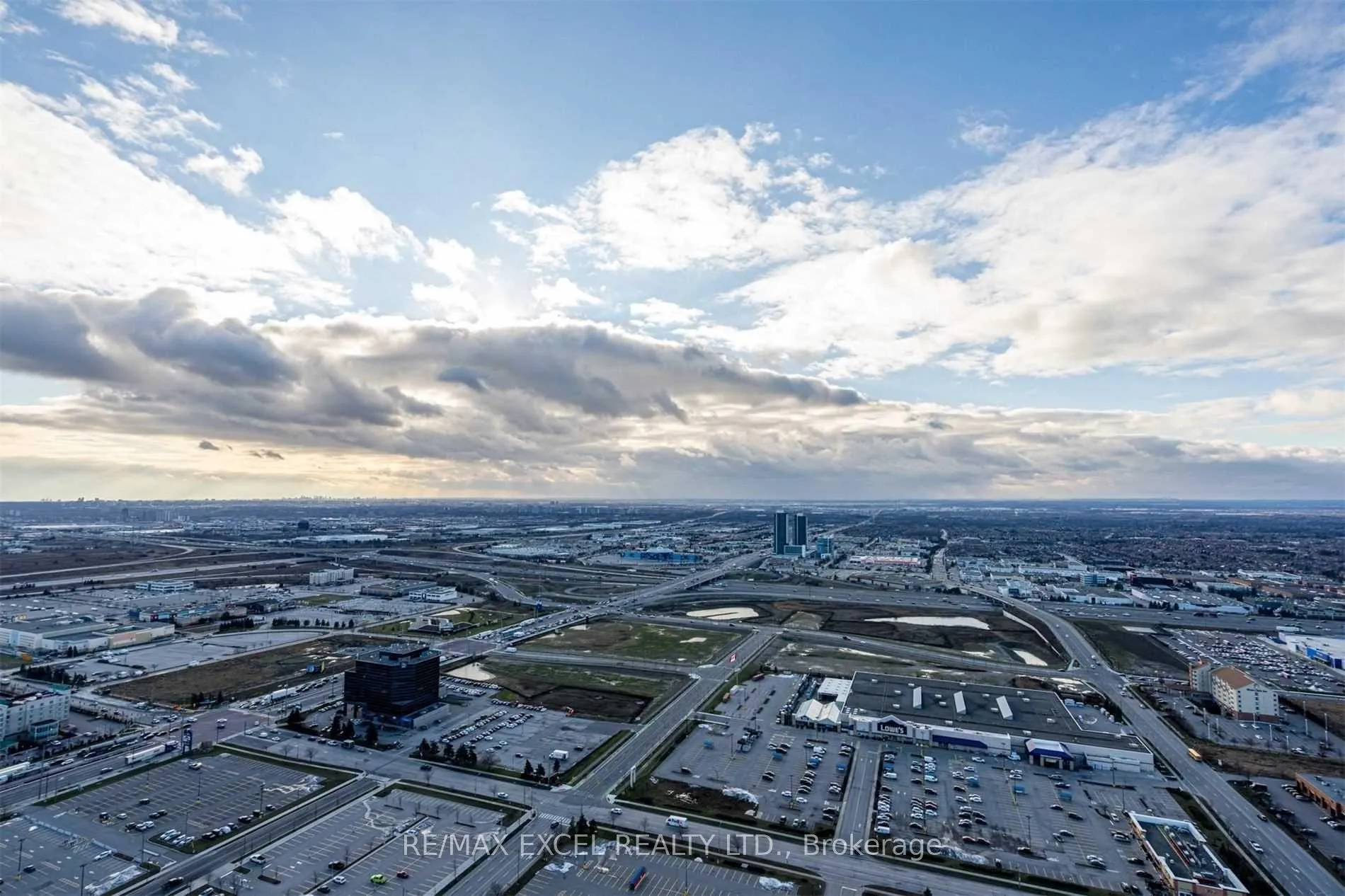 Photo 14 of Unit 4910, 5 Buttermill Avenue, Vaughan, Vaughan Corporate Centre — HOMEH