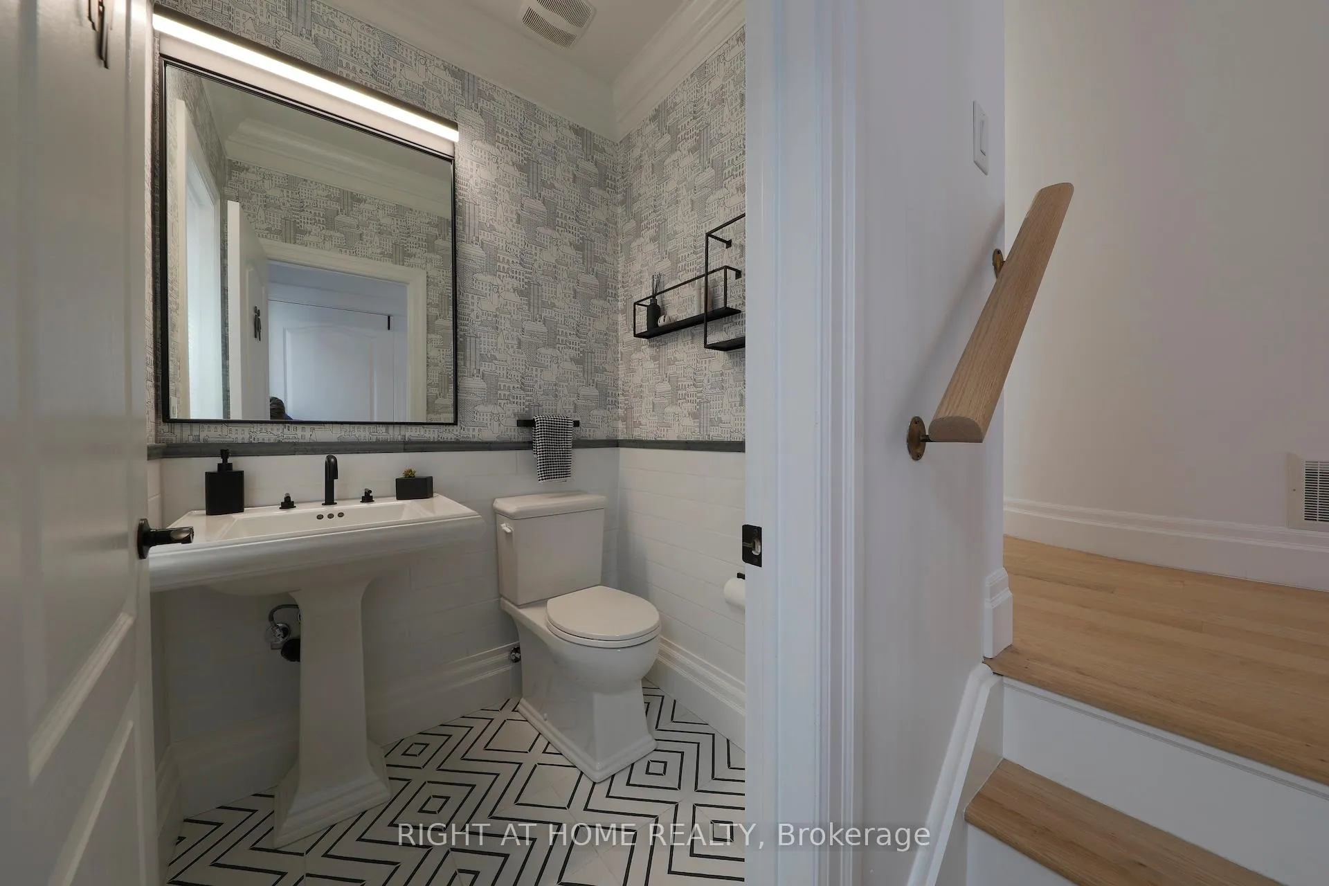 Photo 6 of 3342 Moses Way, Burlington, Alton — HOMEH
