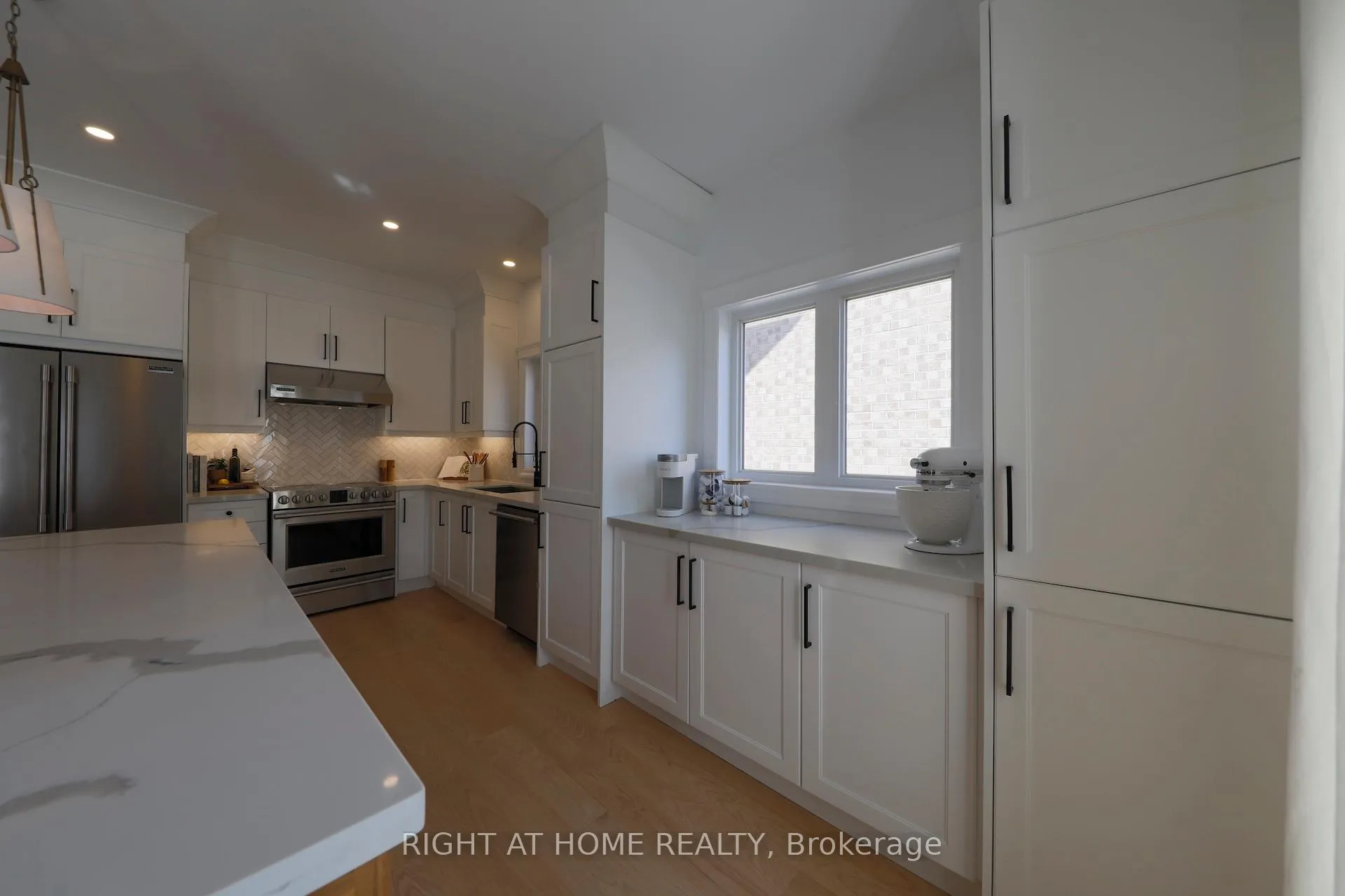 Photo 12 of 3342 Moses Way, Burlington, Alton — HOMEH