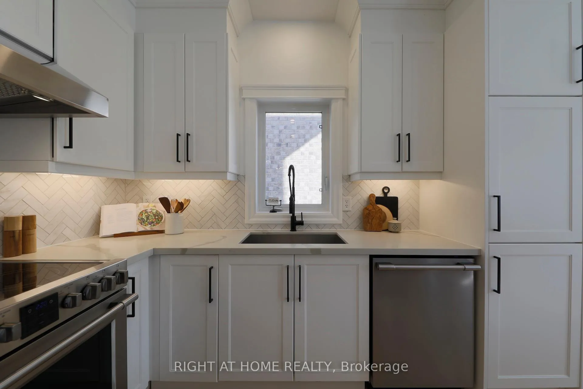 Photo 13 of 3342 Moses Way, Burlington, Alton — HOMEH