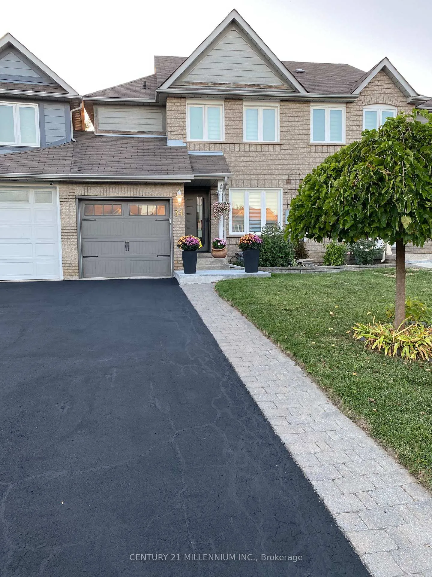 Photo 4 of 34 Gardenia Way, Caledon, Rural Caledon — HOMEH