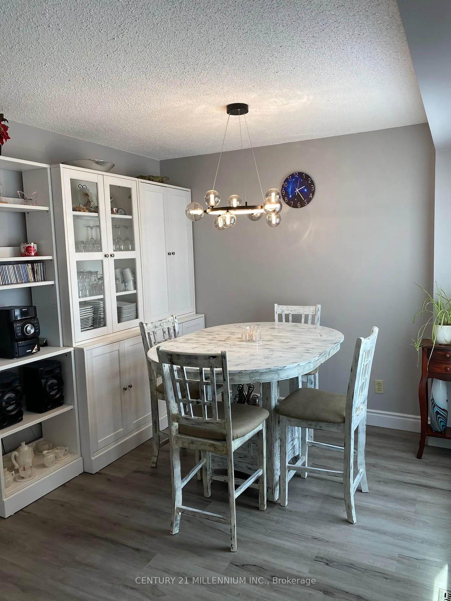 Photo 10 of 34 Gardenia Way, Caledon, Rural Caledon — HOMEH