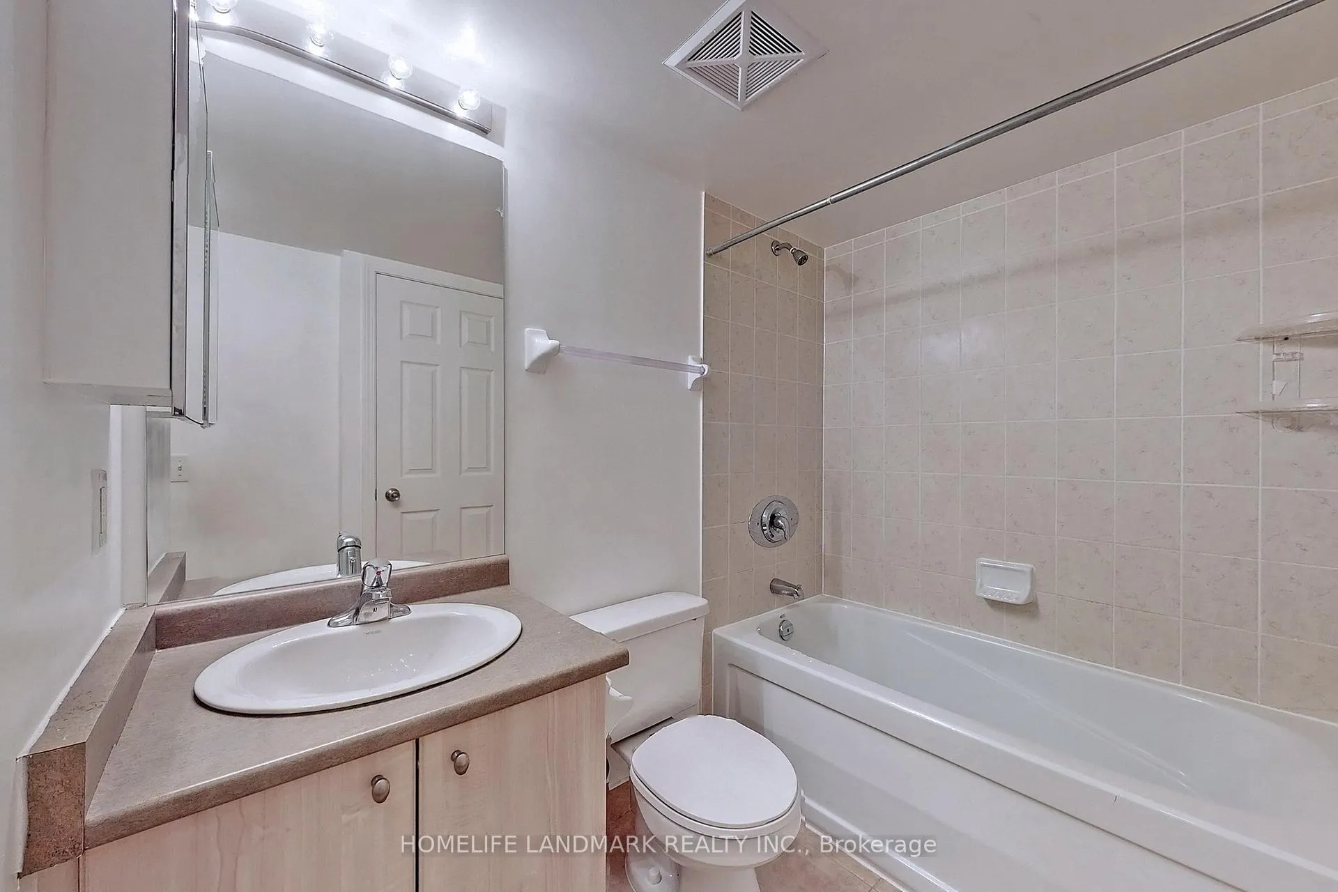 Photo 23 of Unit 901, 30 Grand Trunk Crescent, Toronto, Waterfront Communities — HOMEH