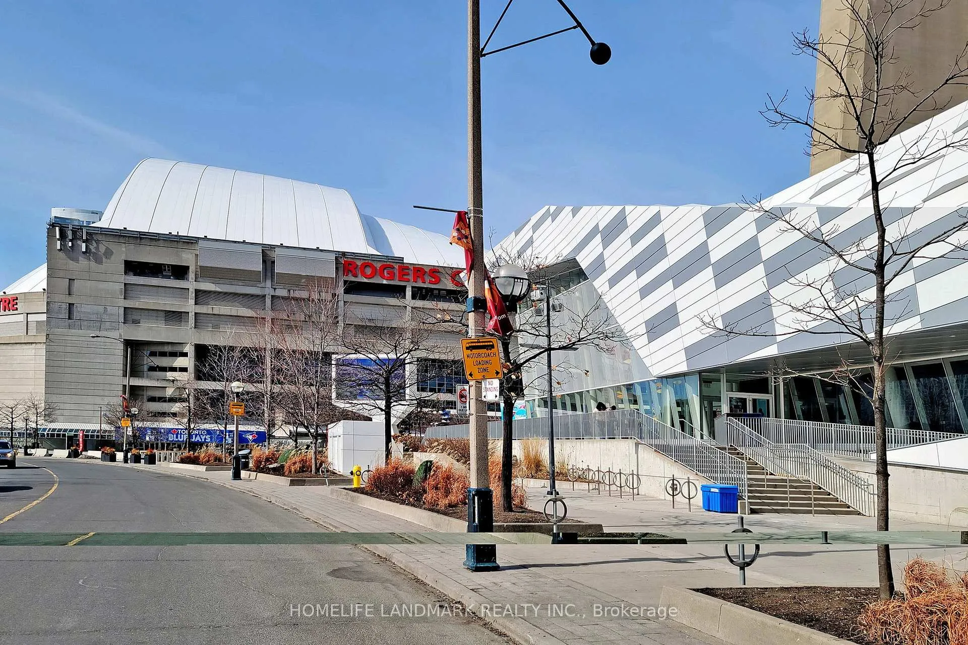 Photo 34 of Unit 901, 30 Grand Trunk Crescent, Toronto, Waterfront Communities — HOMEH