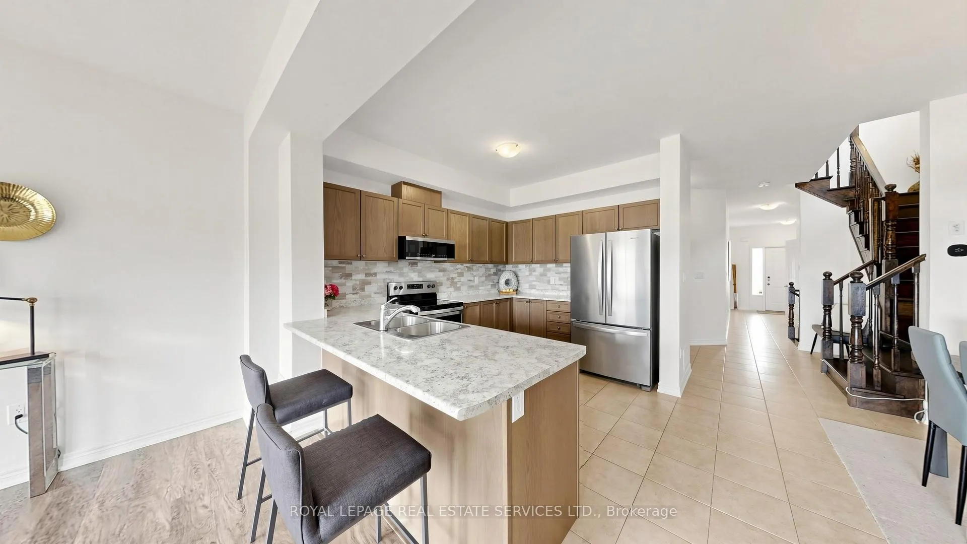 Photo 9 of 60 Bradbury Road, Hamilton, Stoney Creek Mountain — HOMEH