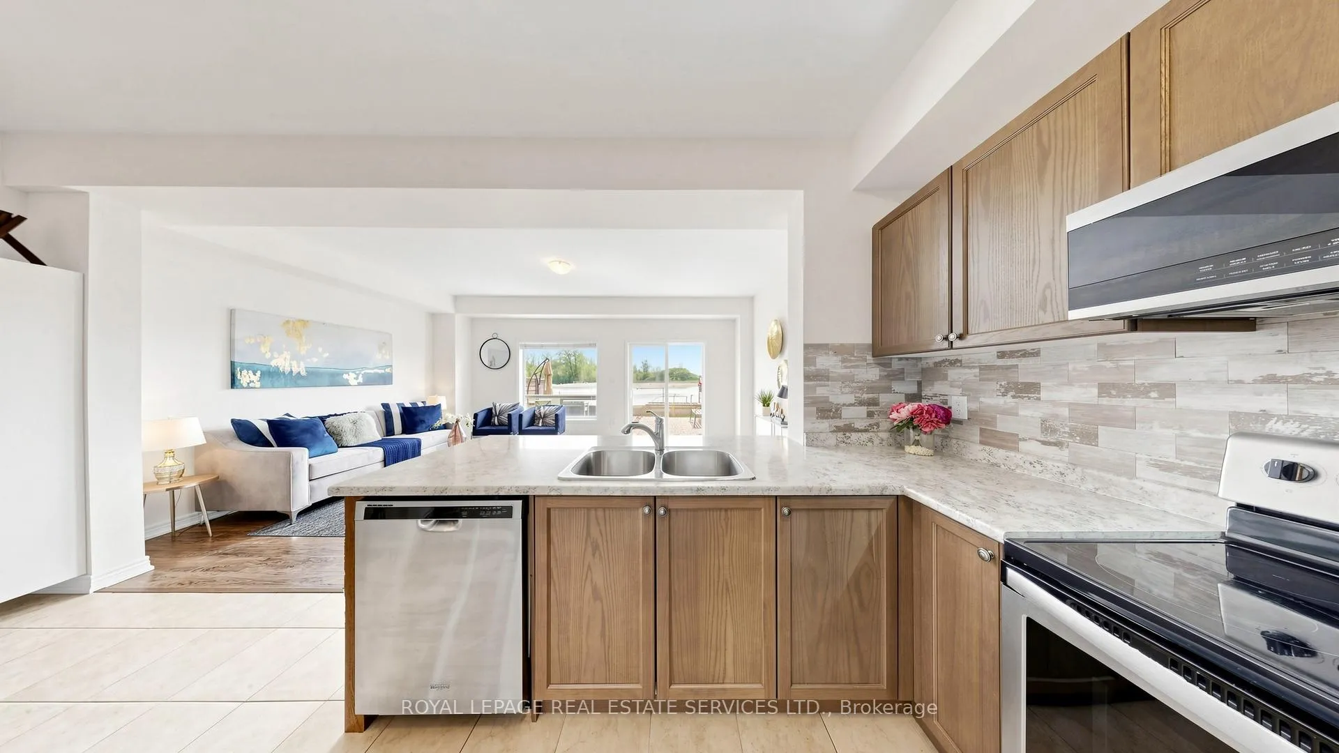 Photo 14 of 60 Bradbury Road, Hamilton, Stoney Creek Mountain — HOMEH
