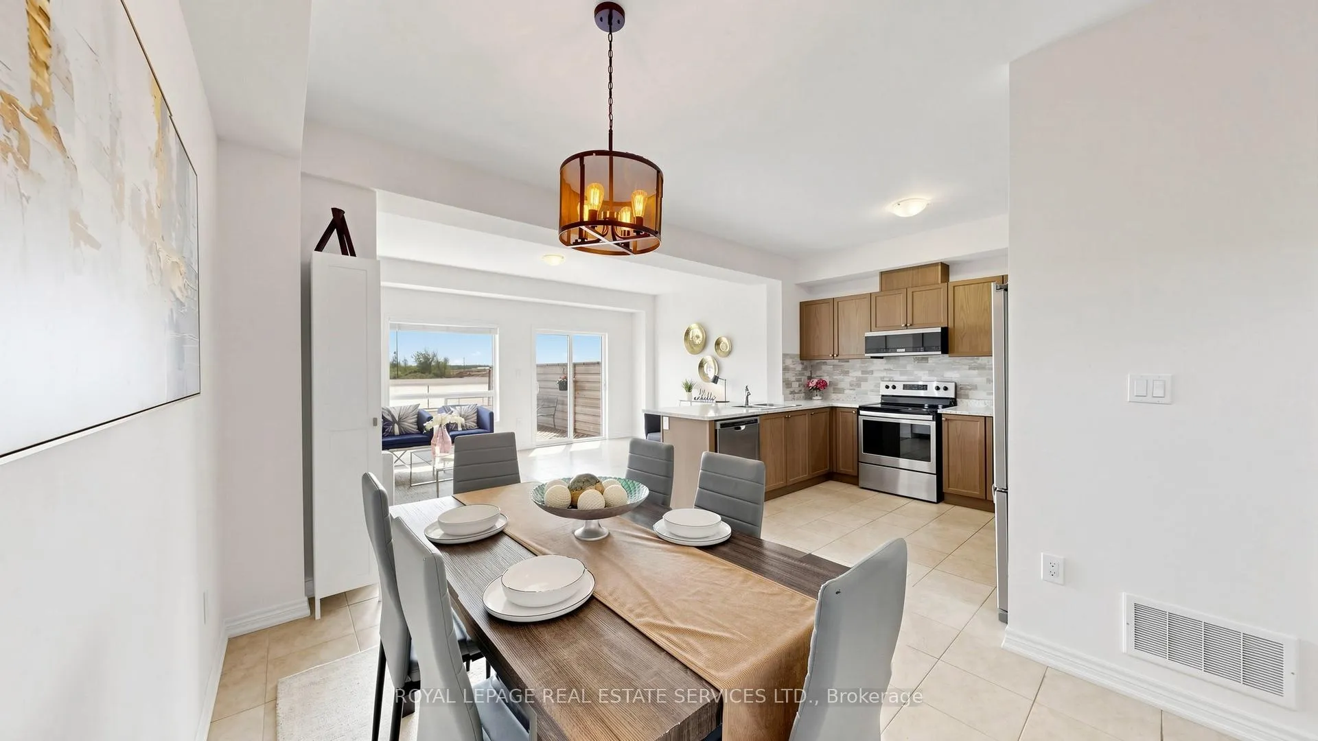 Photo 16 of 60 Bradbury Road, Hamilton, Stoney Creek Mountain — HOMEH