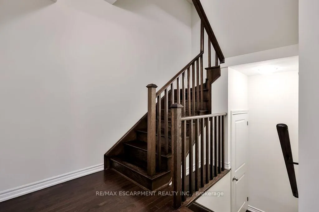 Photo 7 of 52 Bonnington Drive, Brampton, Northwest Brampton — HOMEH