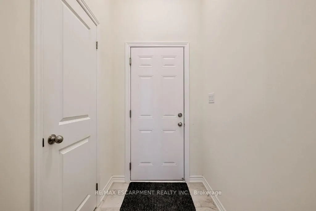 Photo 8 of 52 Bonnington Drive, Brampton, Northwest Brampton — HOMEH