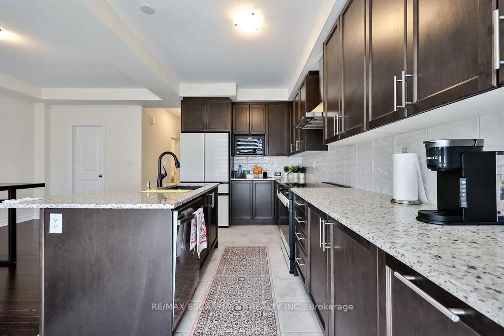Photo 15 of 52 Bonnington Drive, Brampton, Northwest Brampton — HOMEH
