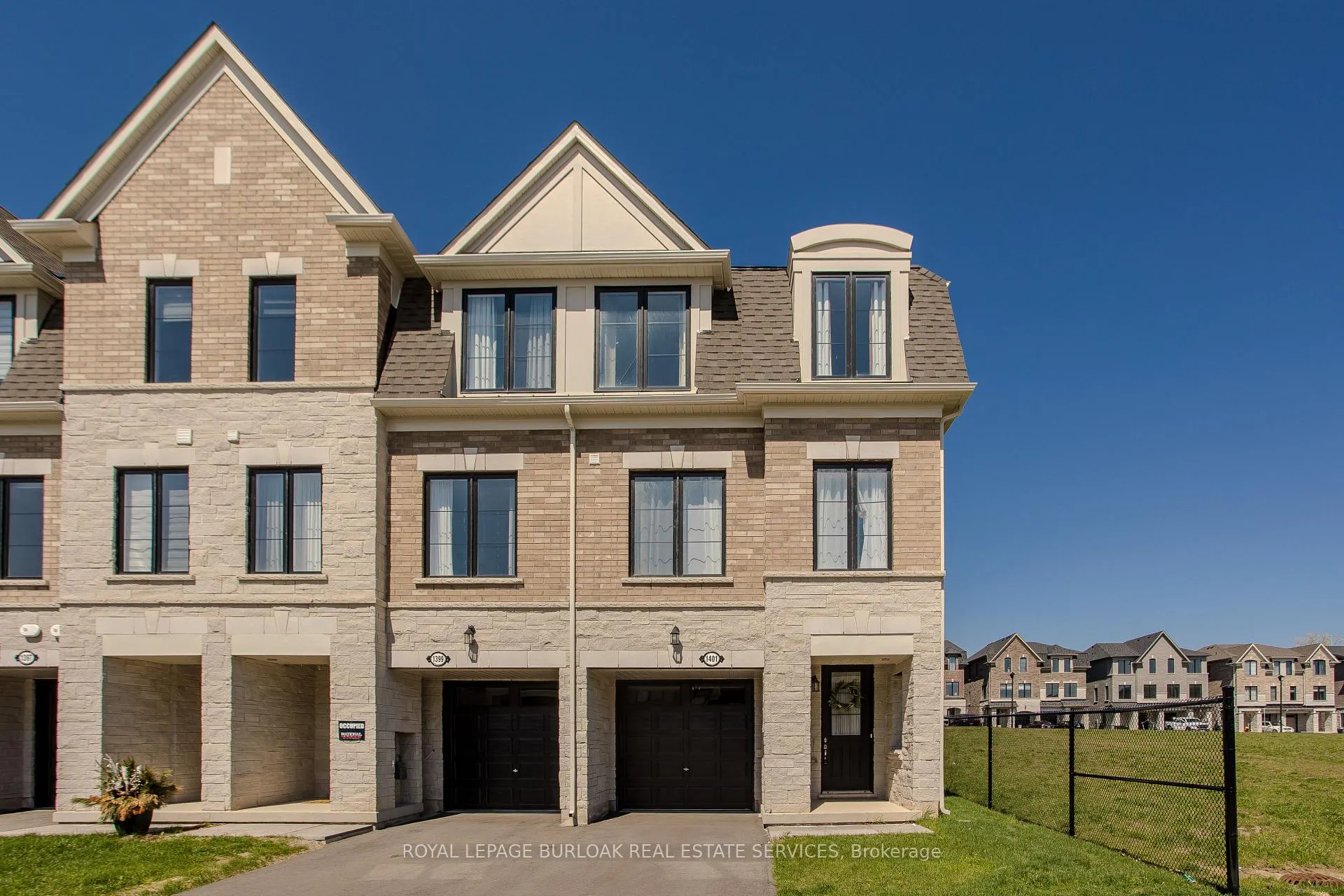 Photo 1 of 1401 Almonte Drive, Burlington, Tyandaga — HOMEH