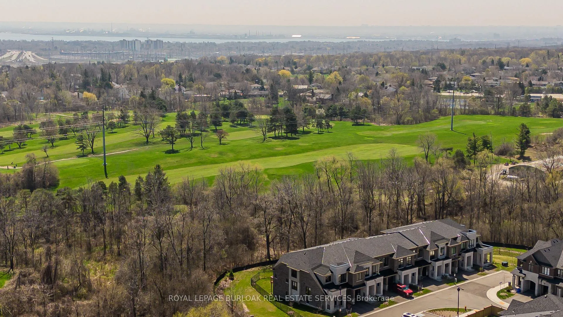 Photo 3 of 1401 Almonte Drive, Burlington, Tyandaga — HOMEH