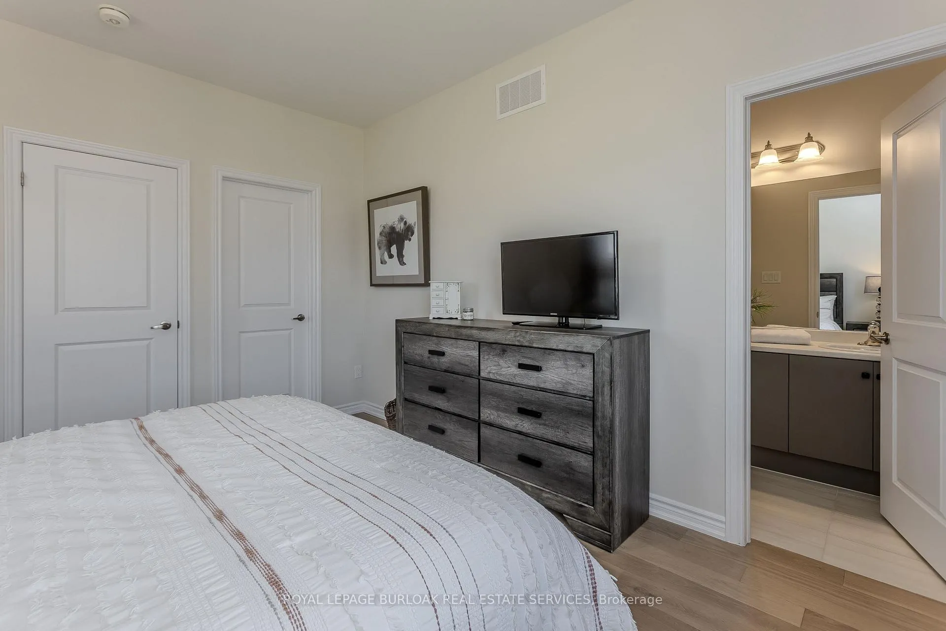 Photo 14 of 1401 Almonte Drive, Burlington, Tyandaga — HOMEH