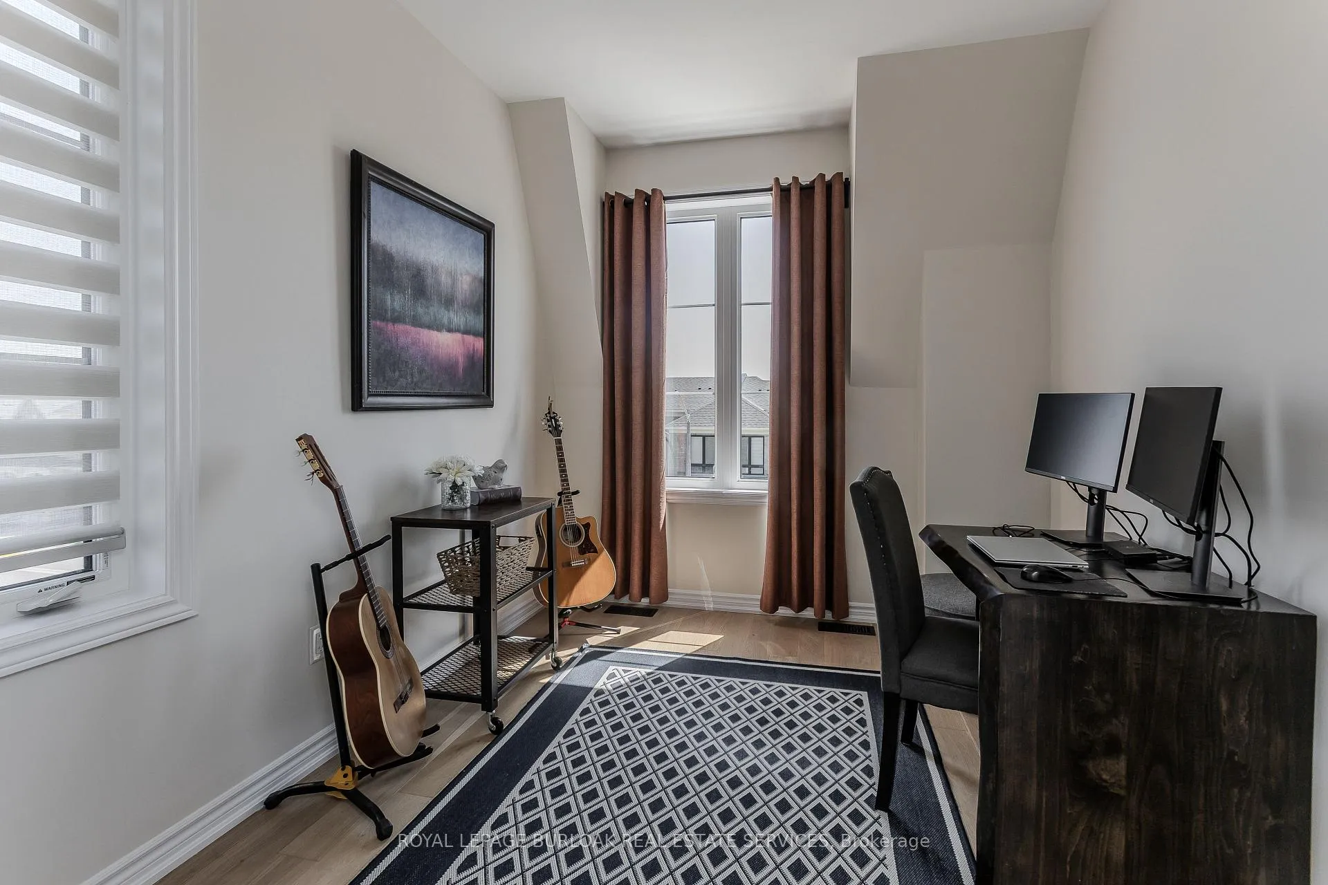Photo 16 of 1401 Almonte Drive, Burlington, Tyandaga — HOMEH