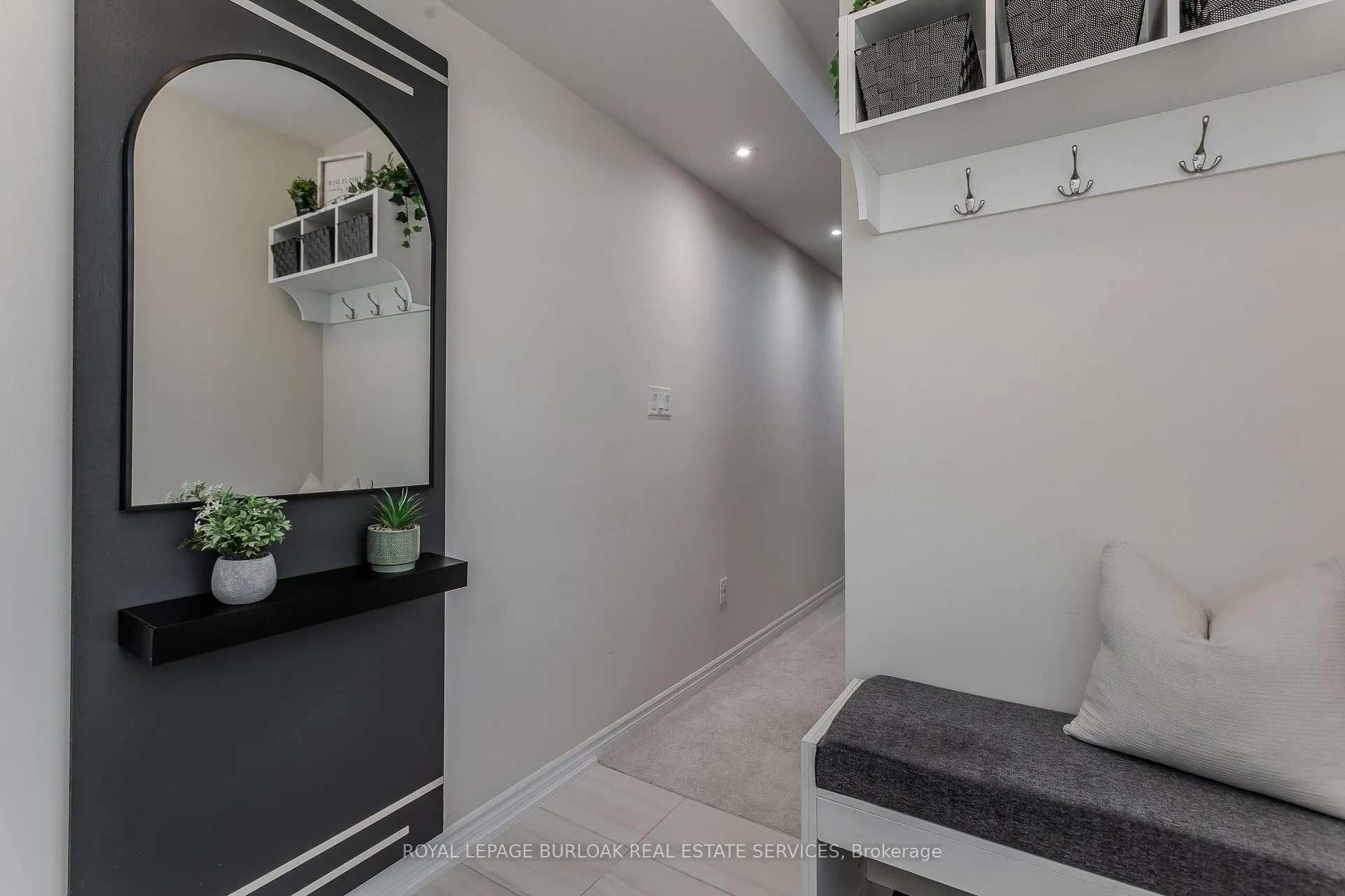 Photo 21 of 1401 Almonte Drive, Burlington, Tyandaga — HOMEH