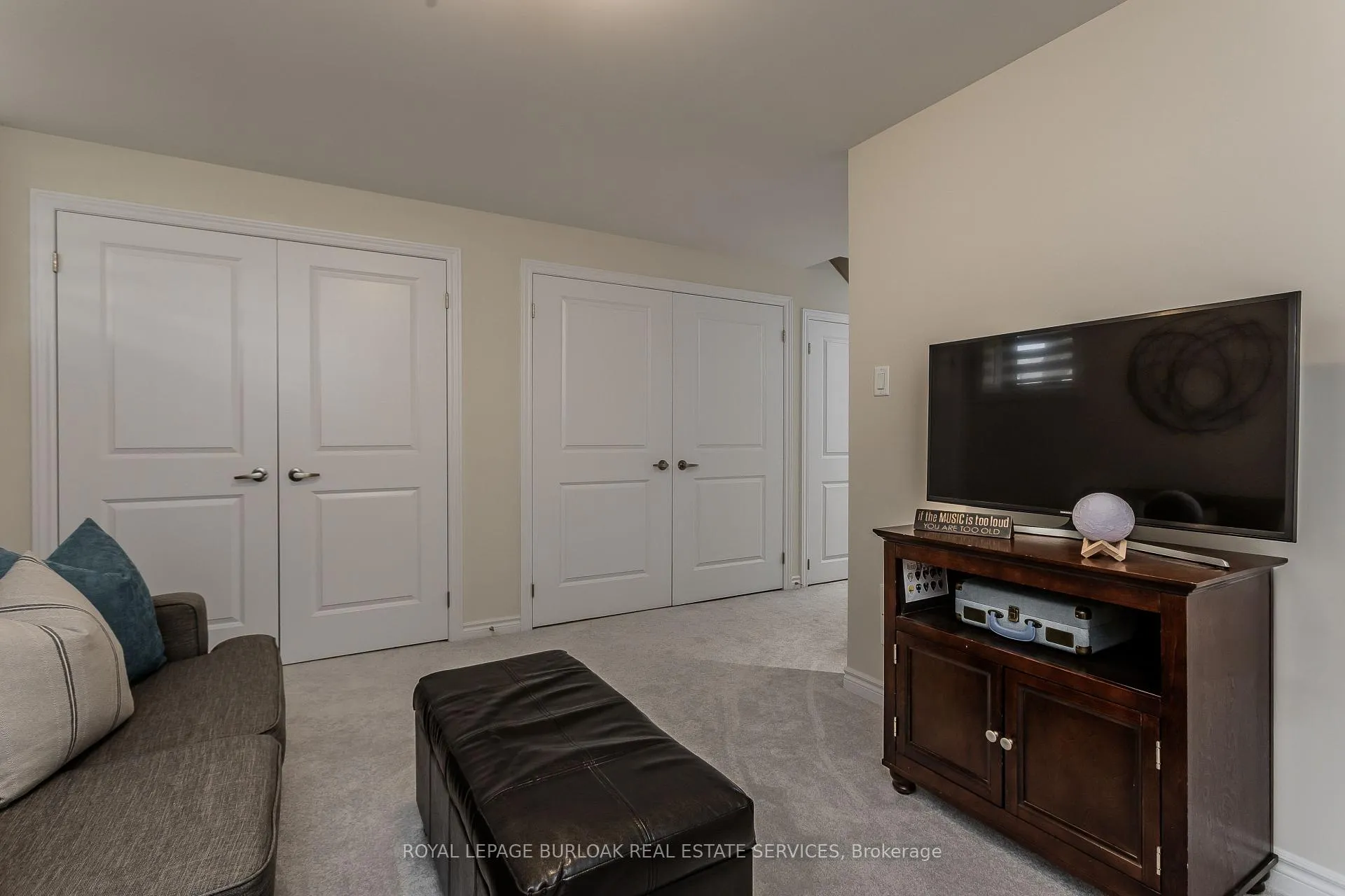 Photo 23 of 1401 Almonte Drive, Burlington, Tyandaga — HOMEH