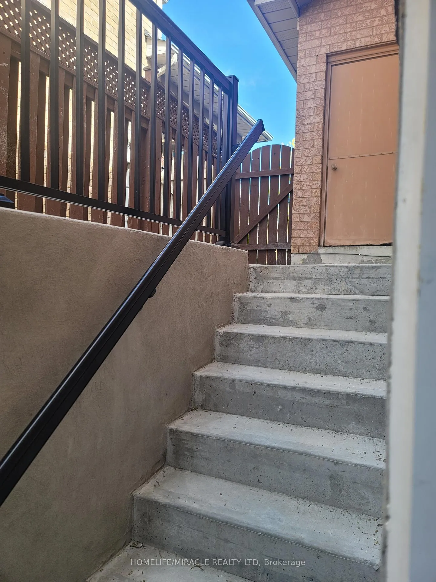 Front of 91 Song Bird Drive