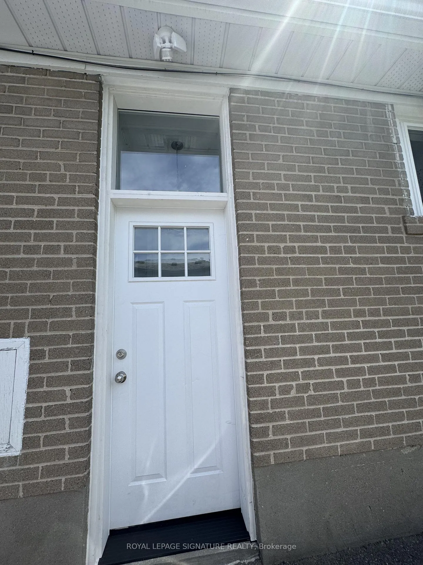 Photo 2 of 89 Hurley Road, Ajax, South East — HOMEH