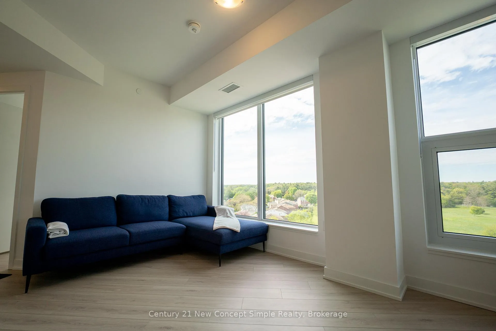 Photo 5 of Unit 719, 7439 Kingston Road, Scarborough, Rouge — HOMEH