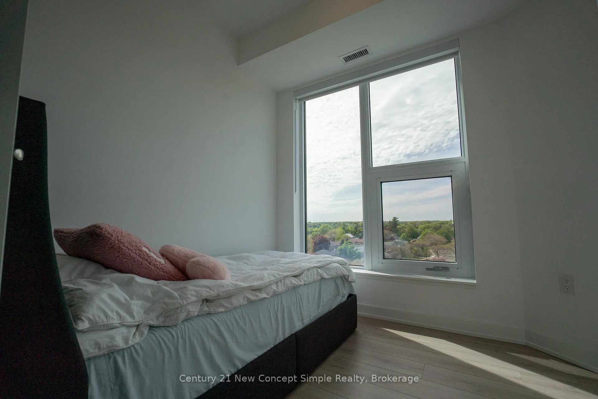 Photo 7 of Unit 719, 7439 Kingston Road, Scarborough, Rouge — HOMEH