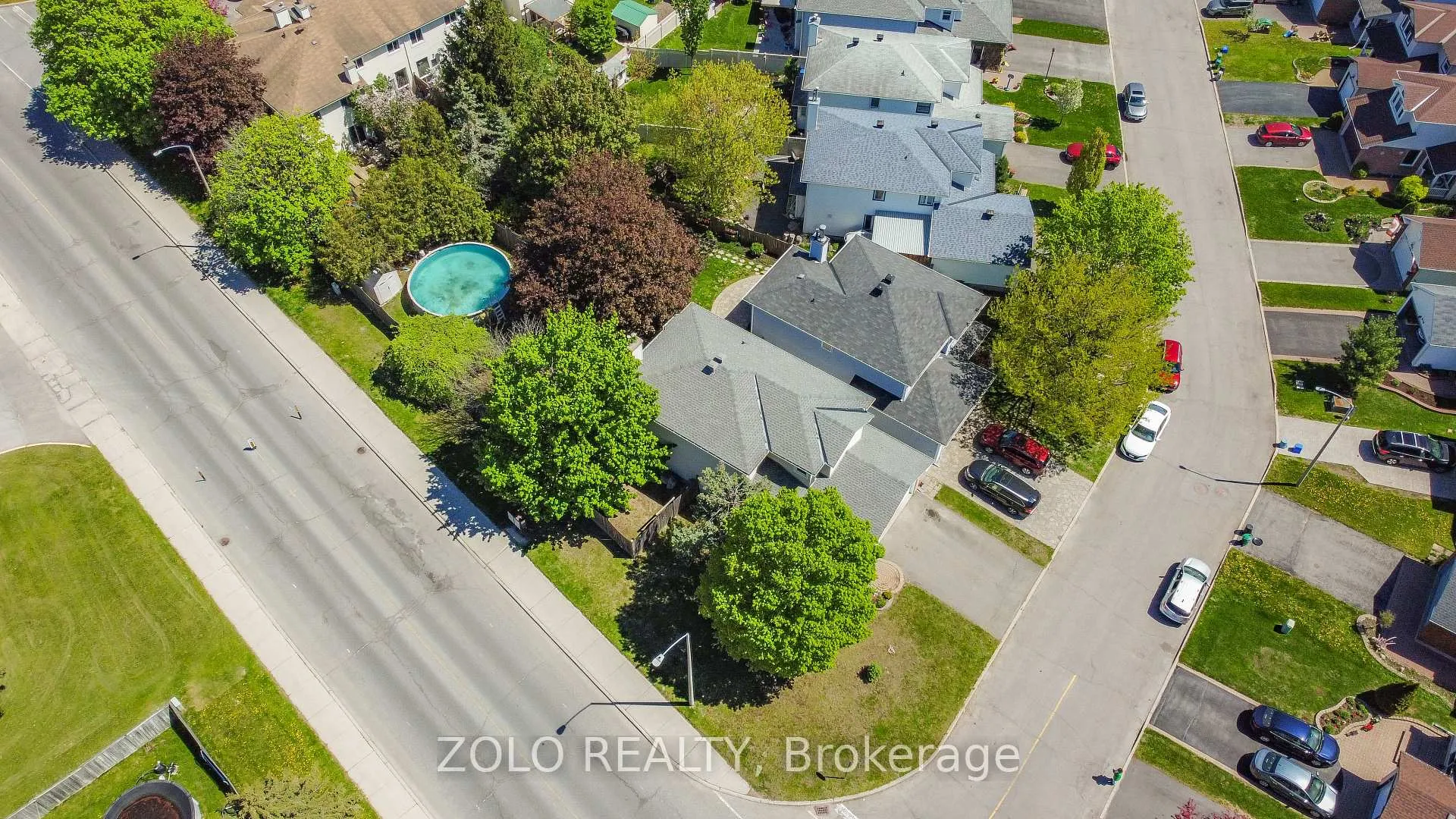 Photo 3 of 617 Pocono Crescent, Ottawa, Fallingbrook/Gardenway South — HOMEH