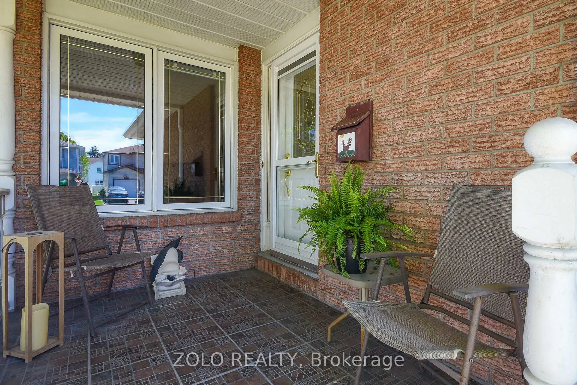 Photo 4 of 617 Pocono Crescent, Ottawa, Fallingbrook/Gardenway South — HOMEH