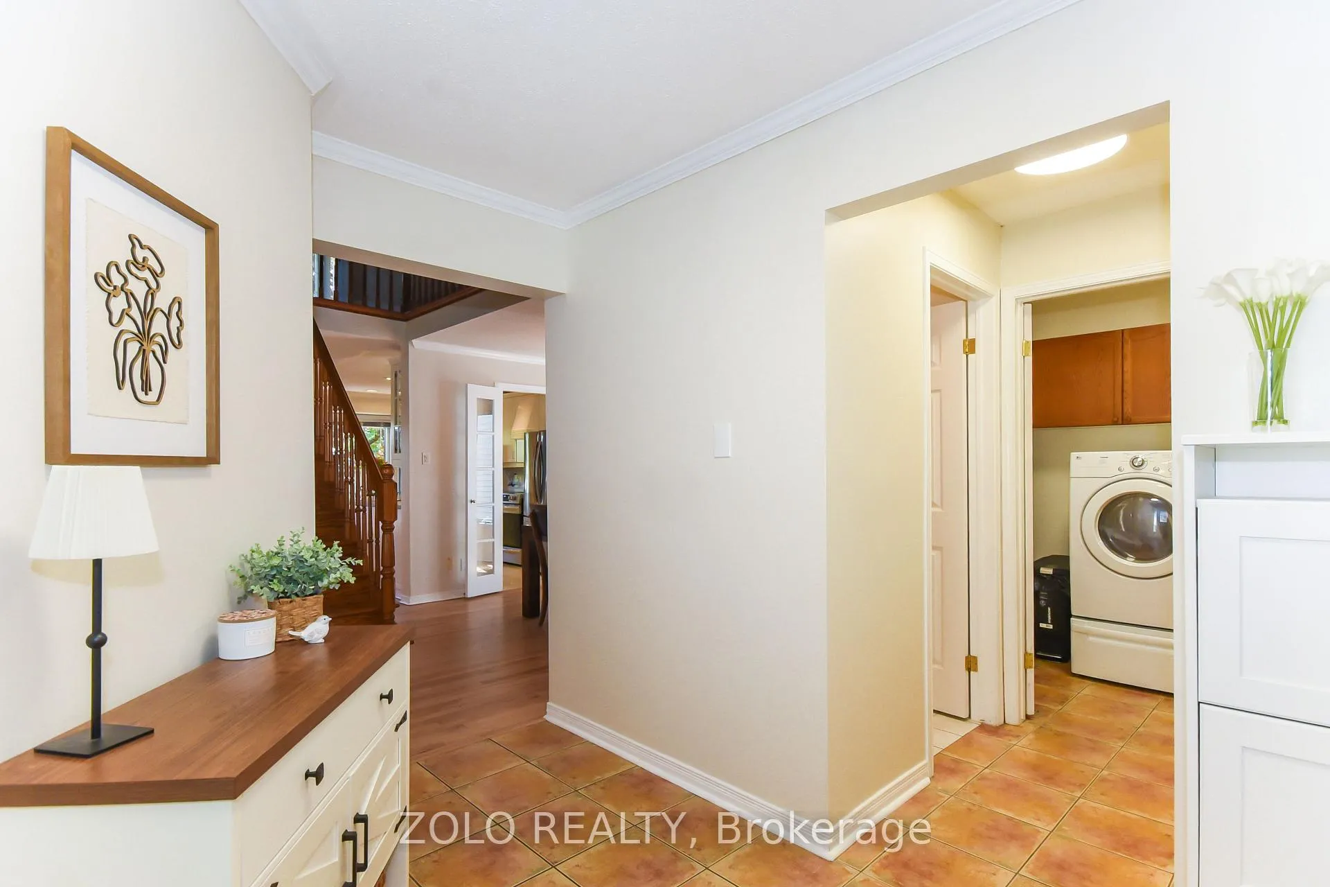 Photo 5 of 617 Pocono Crescent, Ottawa, Fallingbrook/Gardenway South — HOMEH