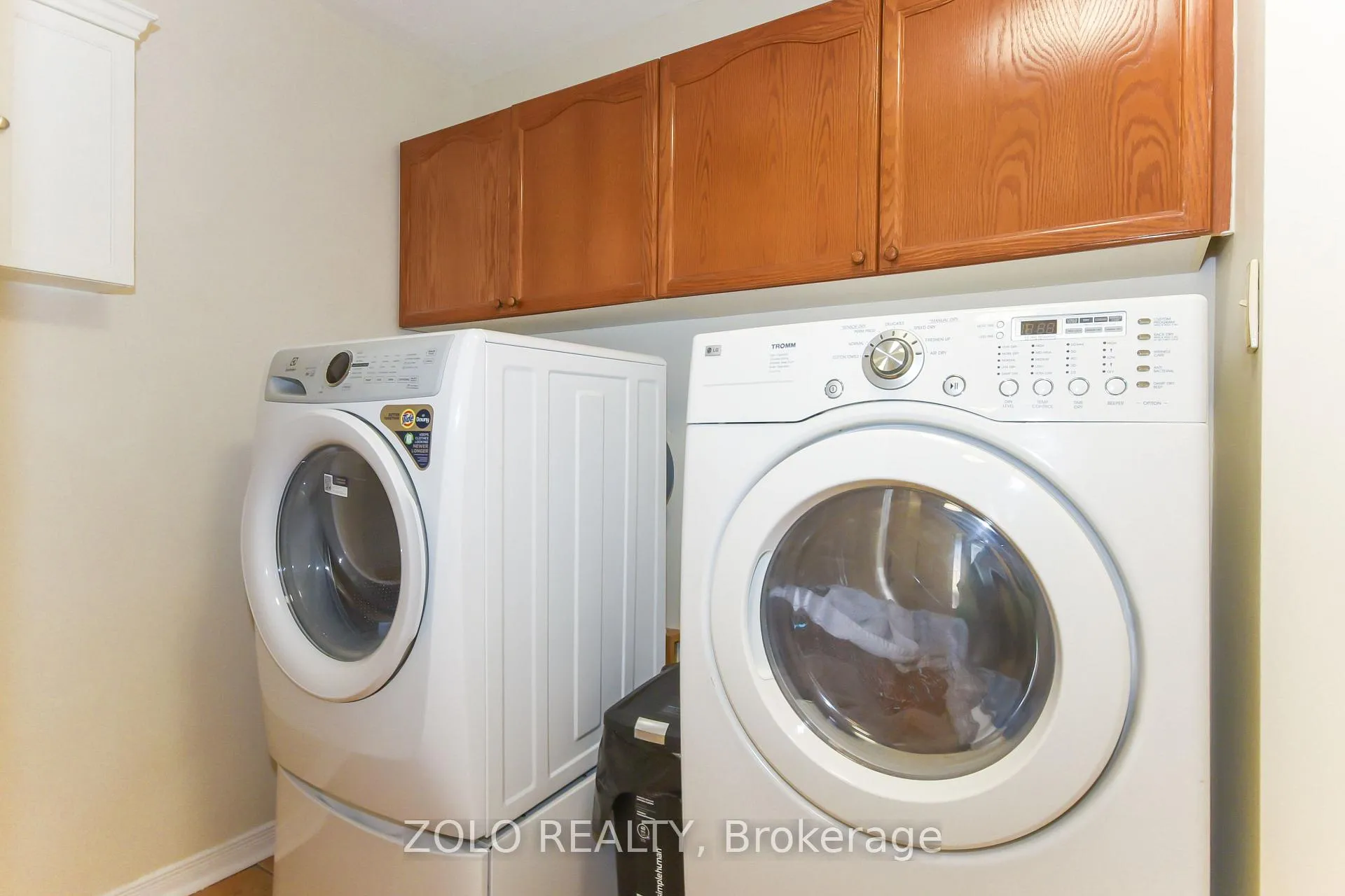 Photo 6 of 617 Pocono Crescent, Ottawa, Fallingbrook/Gardenway South — HOMEH