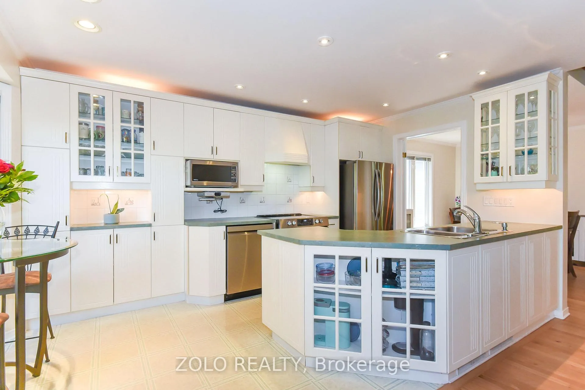 Photo 9 of 617 Pocono Crescent, Ottawa, Fallingbrook/Gardenway South — HOMEH