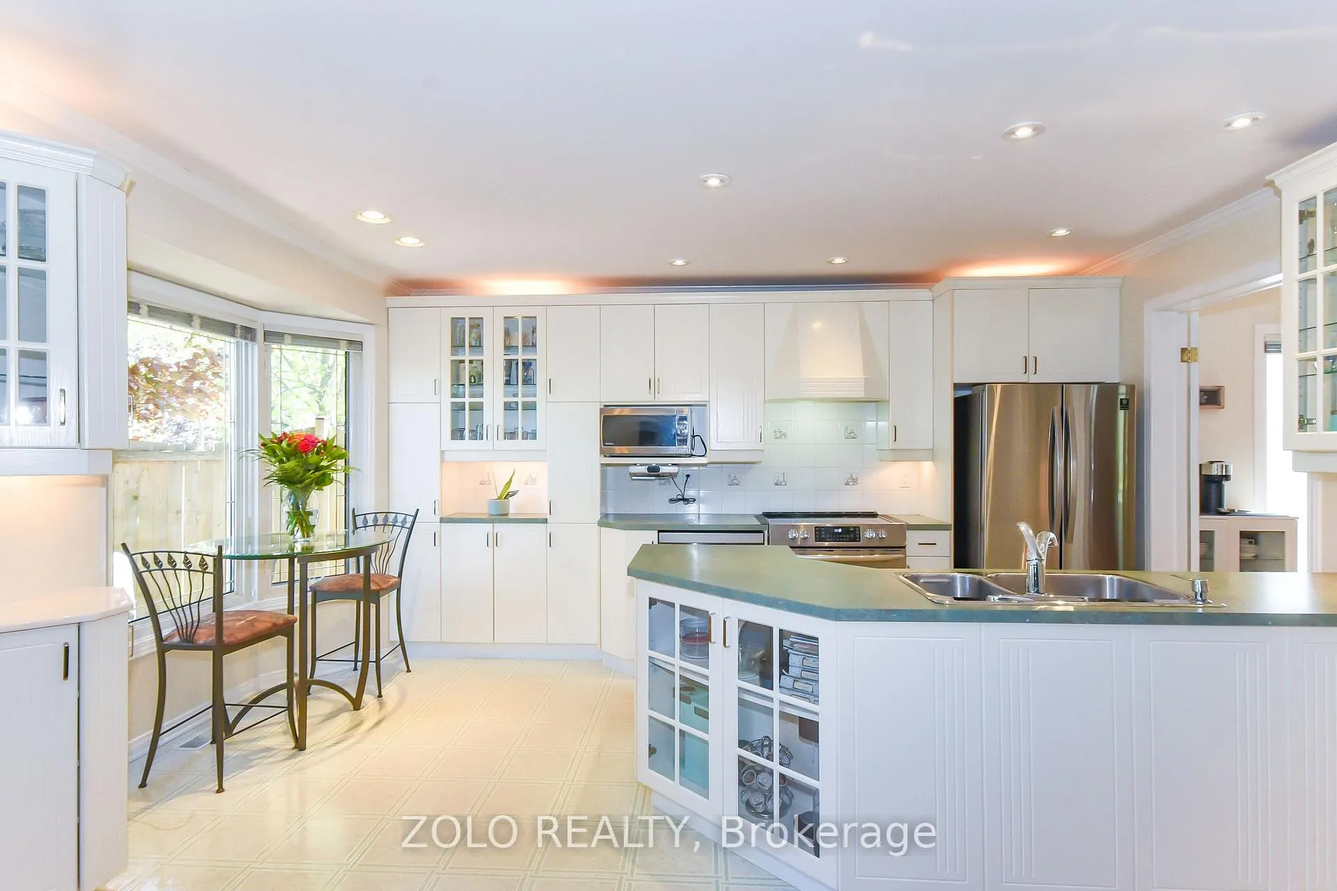 Photo 10 of 617 Pocono Crescent, Ottawa, Fallingbrook/Gardenway South — HOMEH