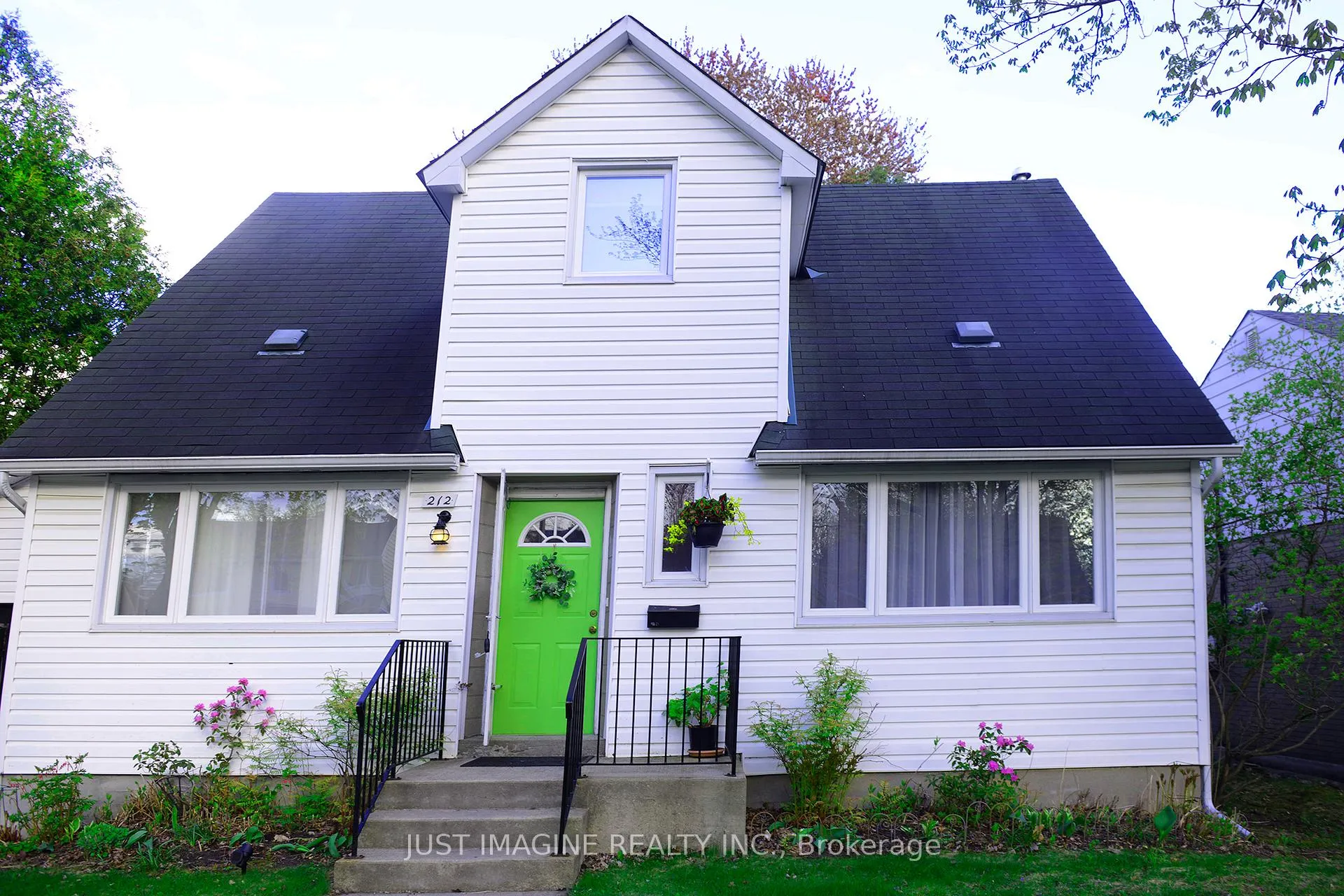 Front of 212 Lennox Park Avenue