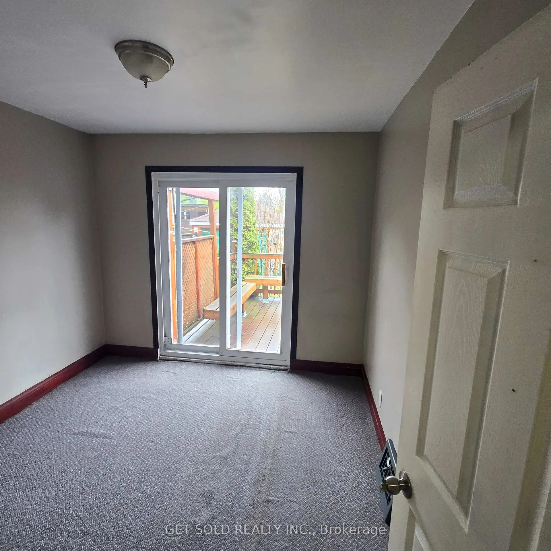 Photo 9 of 54 Sixteenth Street, Etobicoke, New Toronto — HOMEH