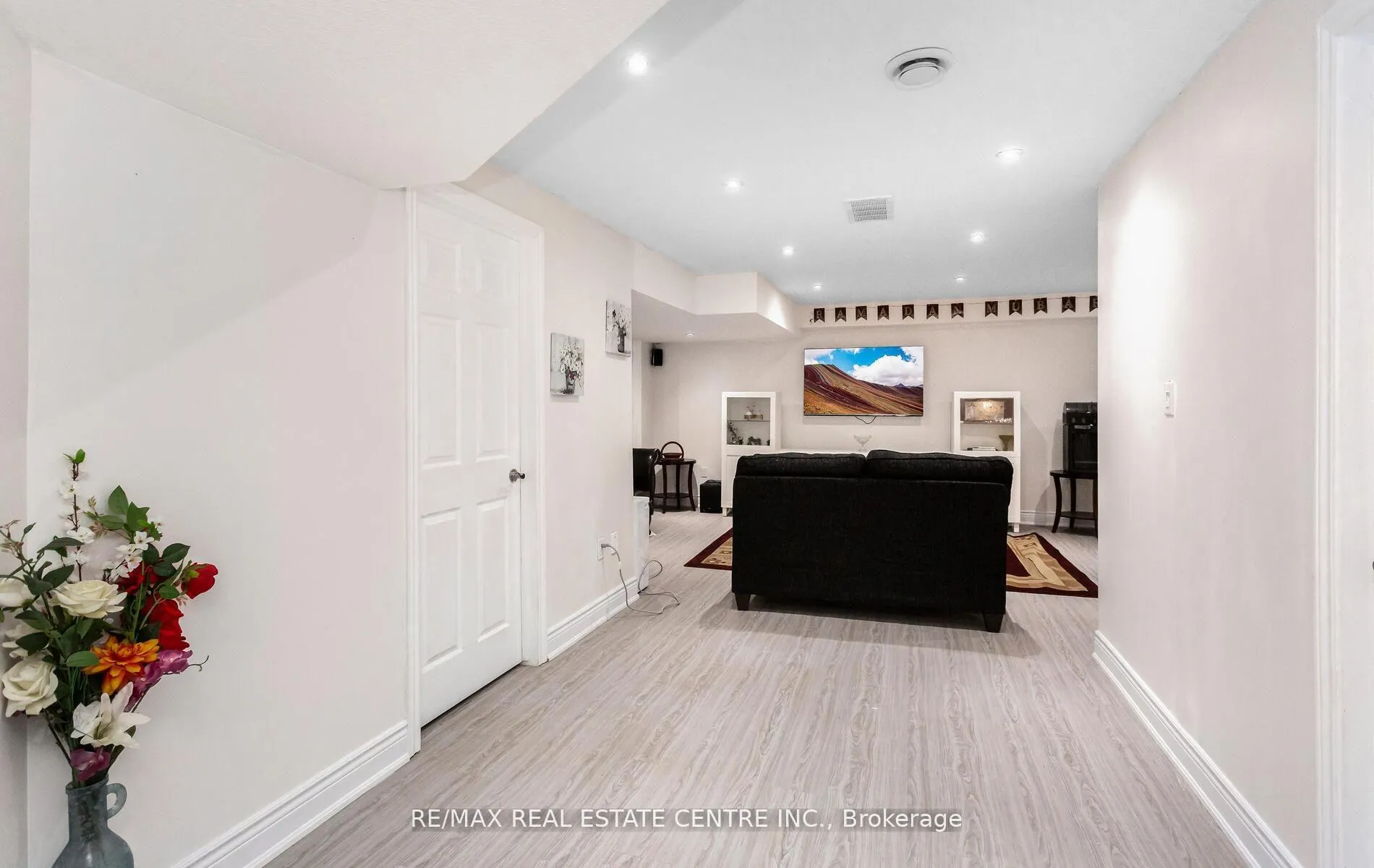Photo 14 of 31 Rianna Court, Hamilton, Carpenter — HOMEH