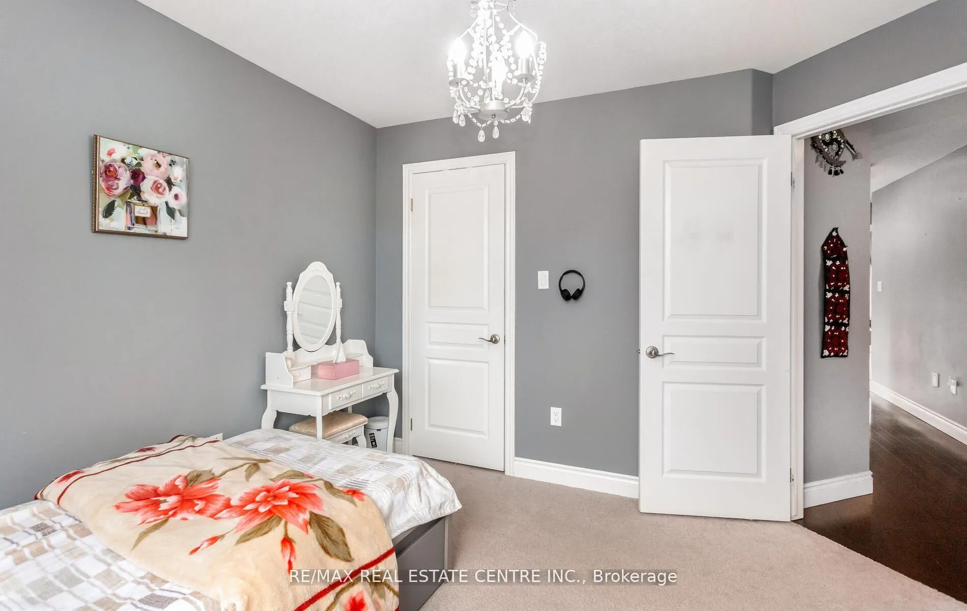 Photo 20 of 31 Rianna Court, Hamilton, Carpenter — HOMEH