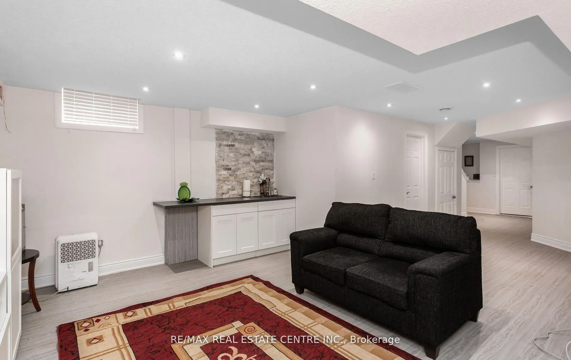 Photo 31 of 31 Rianna Court, Hamilton, Carpenter — HOMEH