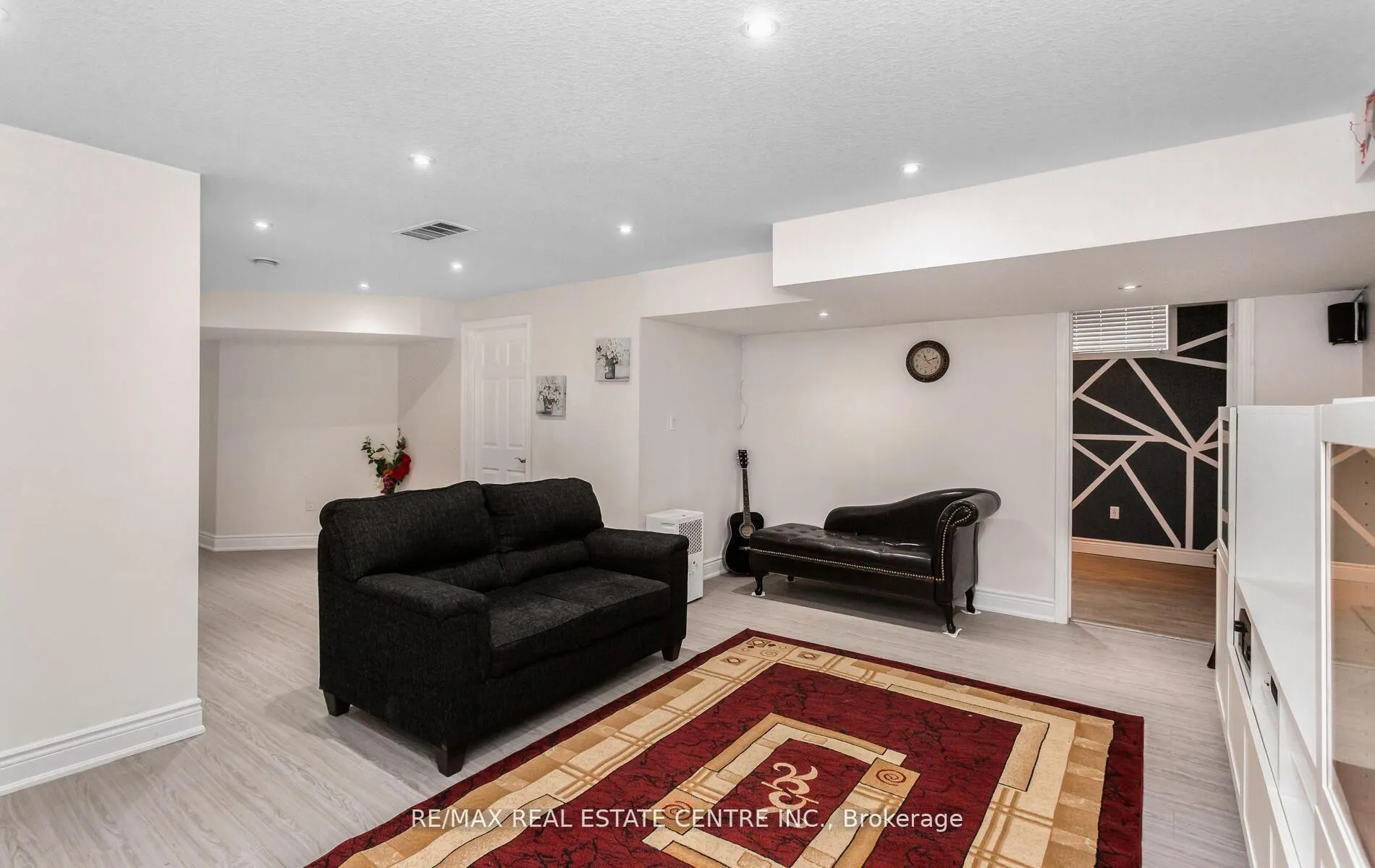 Photo 37 of 31 Rianna Court, Hamilton, Carpenter — HOMEH