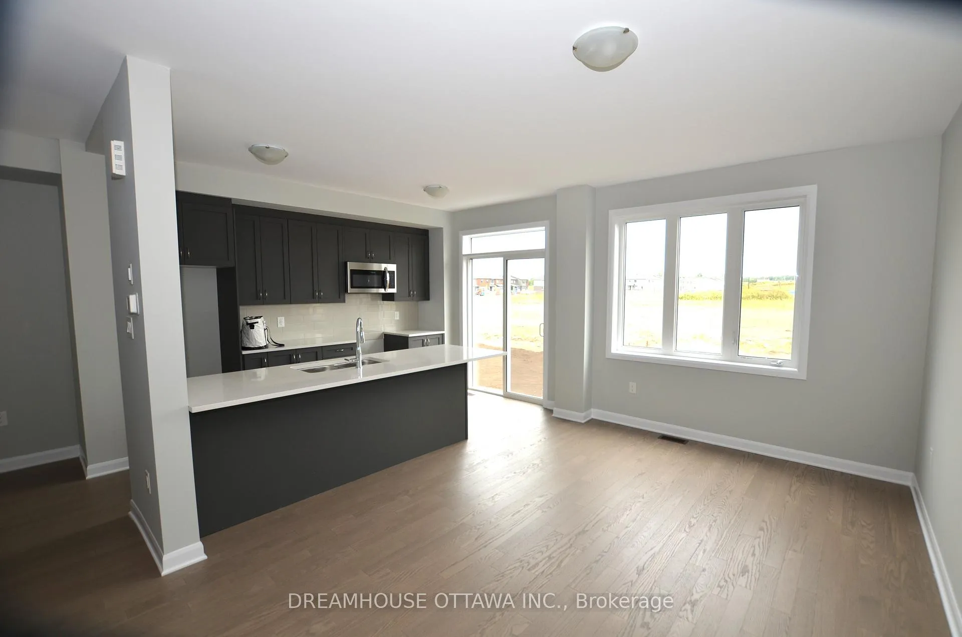 Photo 10 of 326 Gisborne Place, Ottawa, Kanata - Morgan's Grant/South March — HOMEH