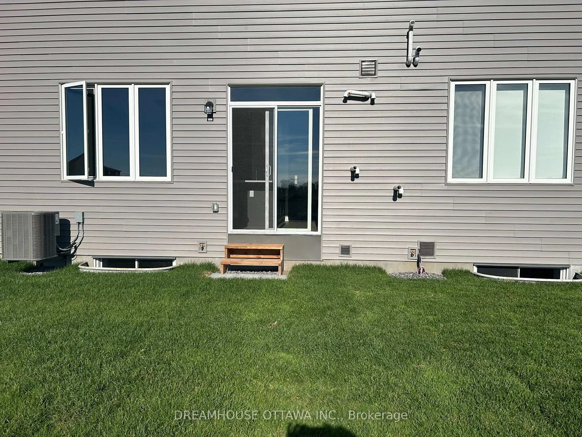Photo 23 of 326 Gisborne Place, Ottawa, Kanata - Morgan's Grant/South March — HOMEH